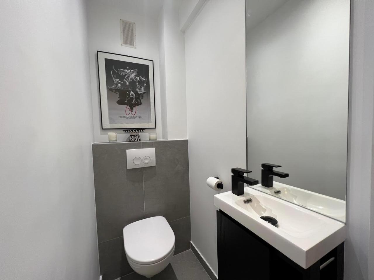 Vue Mer Exceptionnelle Sur Plage Du Midi En 1Re Ligne- 2 Chambres Cannes Exterior photo